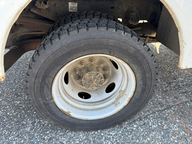 #1062-•-2015-ram-5500-heavy-duty-service-truck-image-40