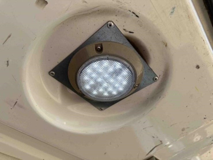 2011-chevrolet-2500-image-17