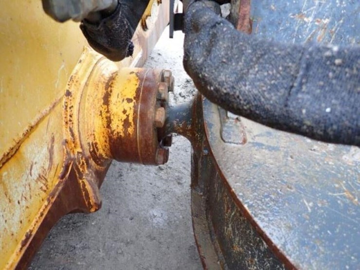 2018-deere-450k-image-25