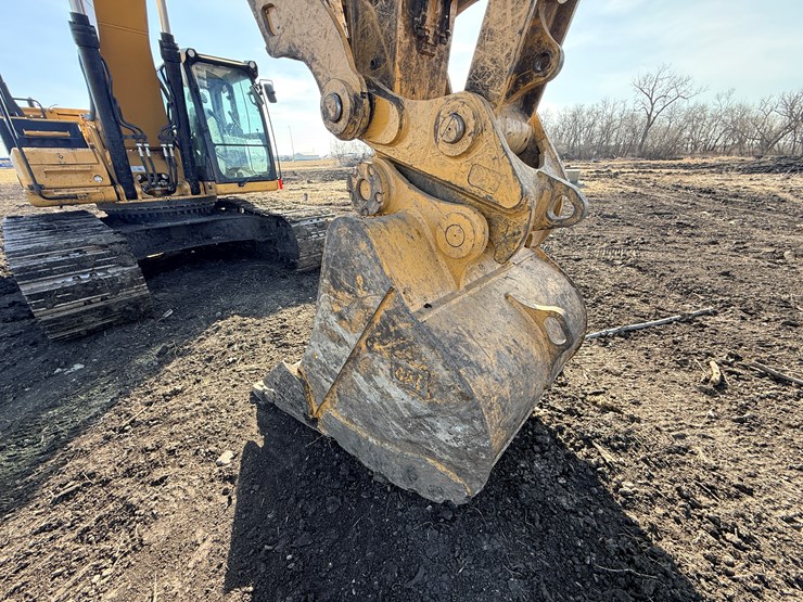 caterpillar-340-image-25