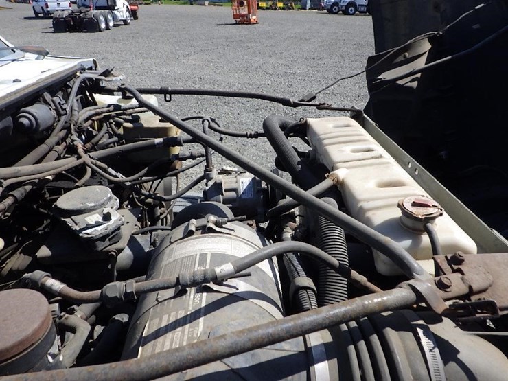 1998-ford-f700-image-13