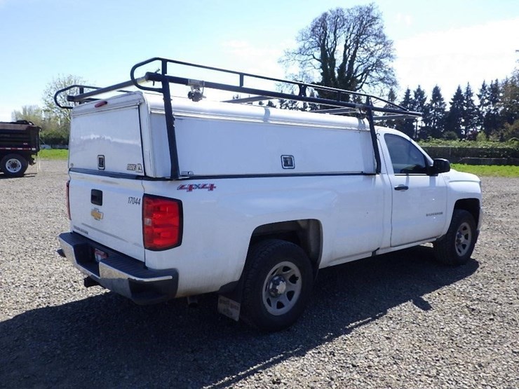 2017-chevrolet-silverado-1500-image-5