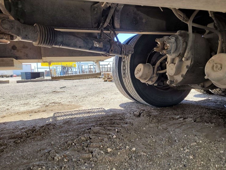 2012-international-7400-image-38