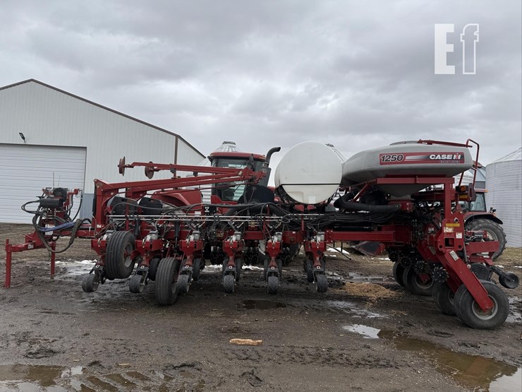 case-ih-1250-image-29