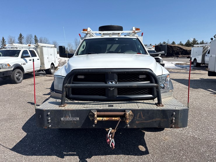 #1060-•-2015-ram-5500-heavy-duty-service-truck-image-8