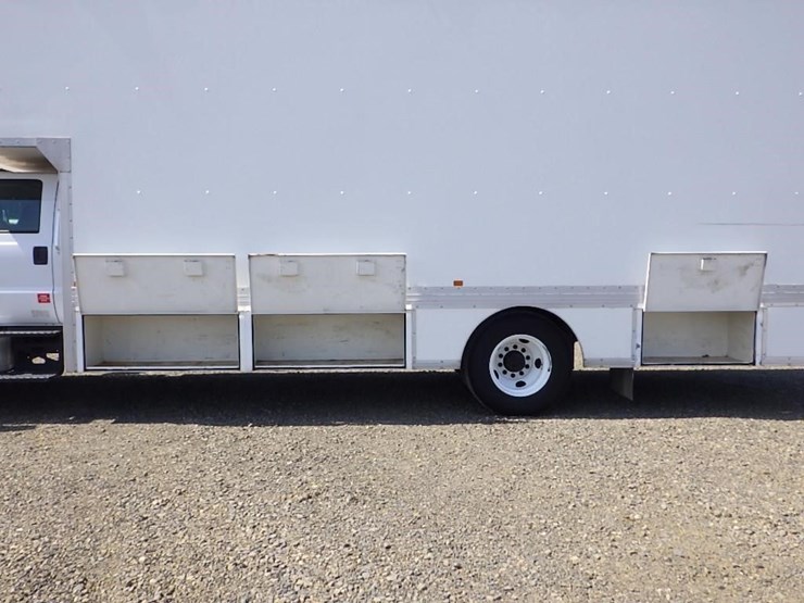 2016-ford-f650-xlt-image-10