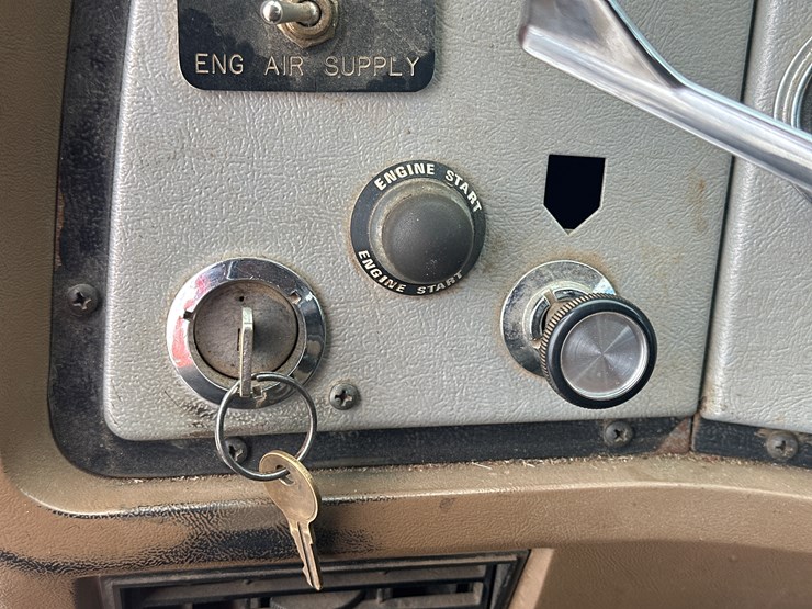 1997-massey-ferguson-8-image-27