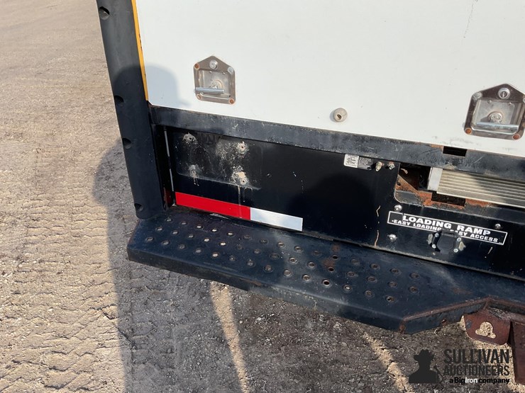 2006-gmc-3500-image-11