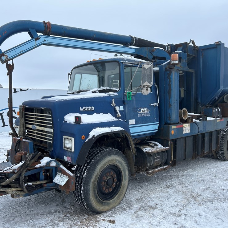 1990 FORD L9000