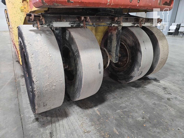 2013-dynapac-cp274-image-10