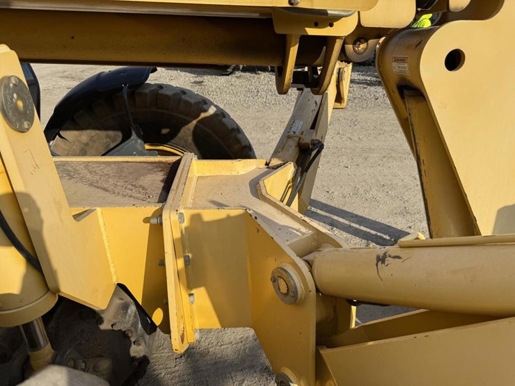 2013-gehl-dl11-image-23