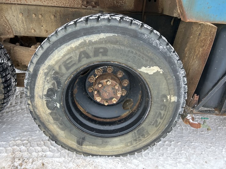 1990-ford-l9000-image-65