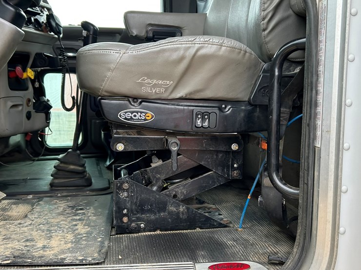 2006-caterpillar-c15-image-83