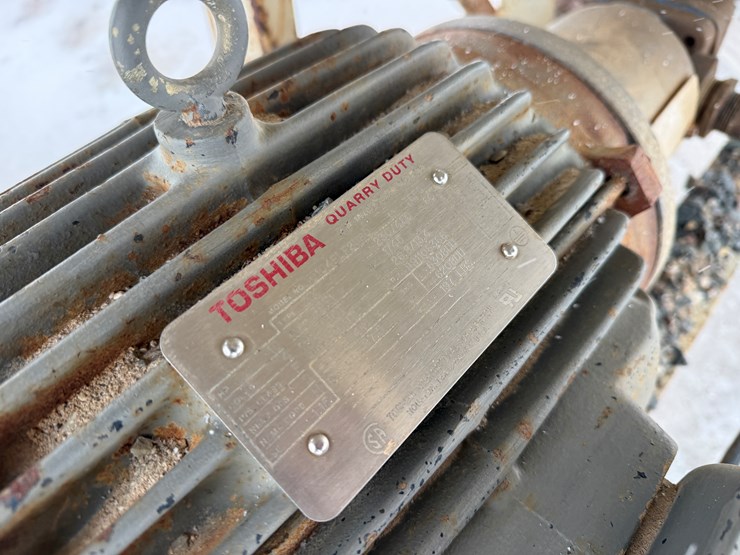 #2210-•-fabtek-14'x96"x128"-feeder-bin-image-38