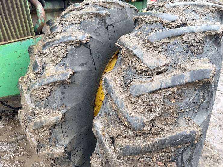 1973-john-deere-7520-image-37