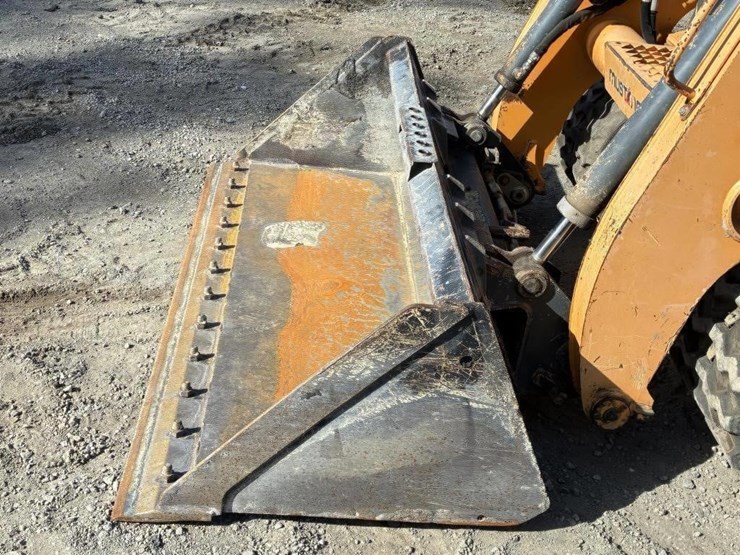 2012-mustang-2100rt-image-5