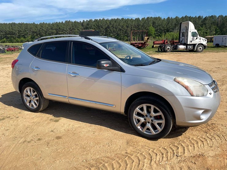 2014-nissan-rogue-image-4