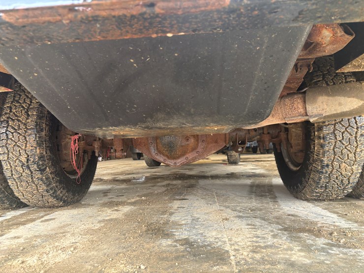 2013-chevrolet-3500-image-66