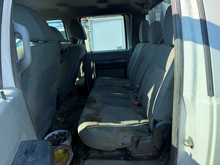 2012-ford-f550-xl-image-26