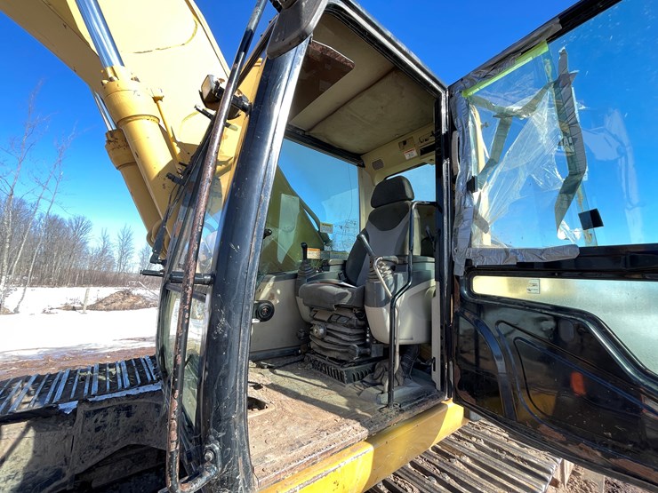 caterpillar-330c-image-47