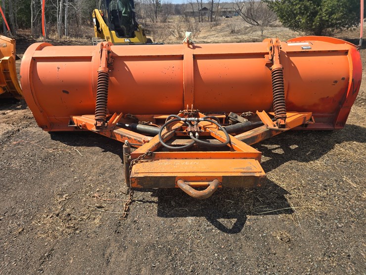 #212-•-2005-sterling-dump-truck-(has-mn-title)-(mora,-mn)-image-46