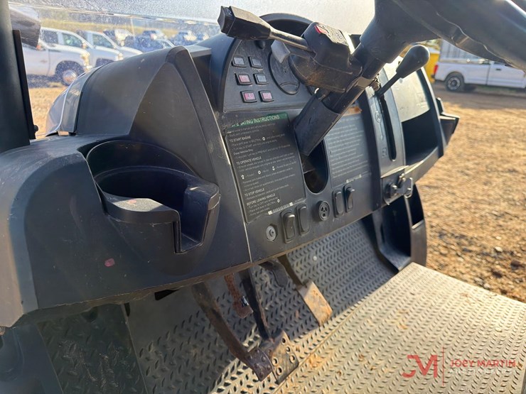 2019-club-car-carryall-1700-image-17