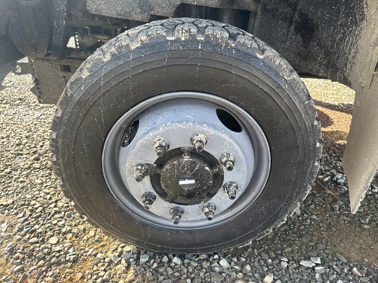 2005-massey-ferguson-8-image-56