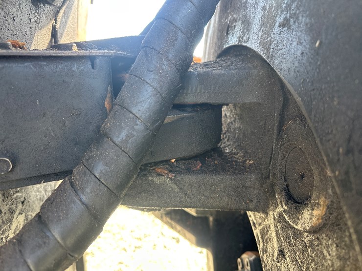 deere-1110e-image-33