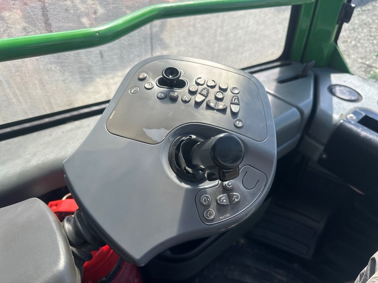 deere-1110e-image-75