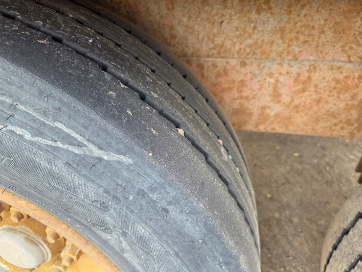 morbark-hurricane-2400xl-image-48