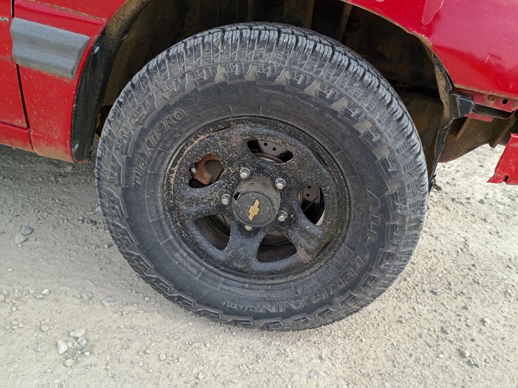 2000-chevrolet-tracker-image-71