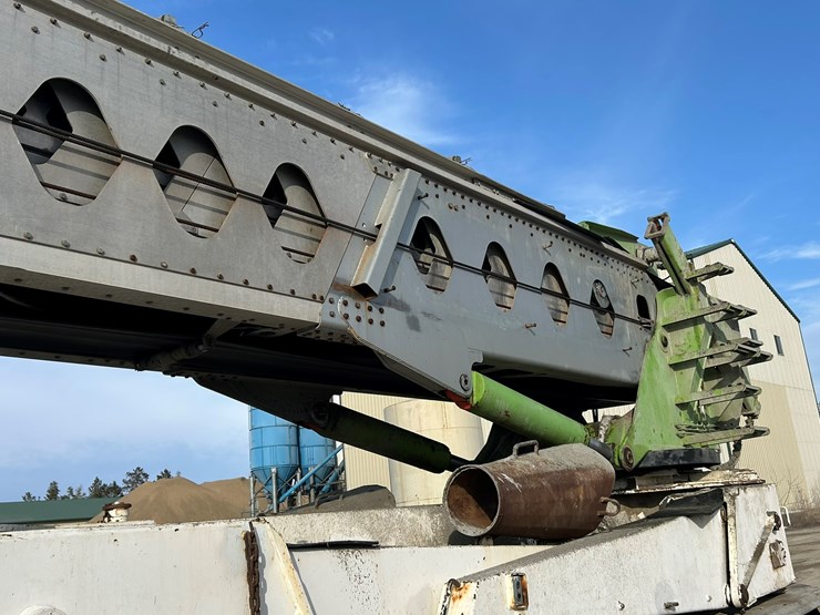 #2237-•-2006-mack-tri-axle-concrete-placement-truck-image-38