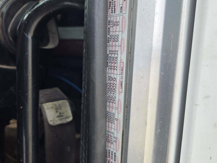 2007-peterbilt-579-image-86