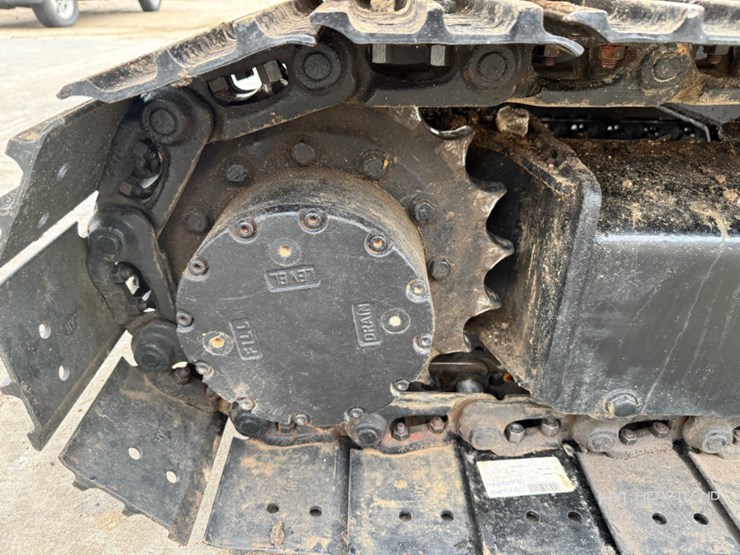 2014-caterpillar-305.5e-image-44