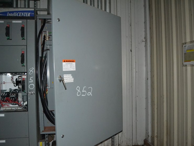 square-d-800-amp-panel-board-(located-at-stacker)-image-3