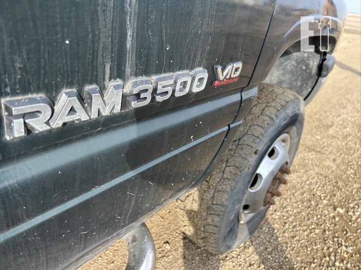 2001-dodge-ram-3500-image-29