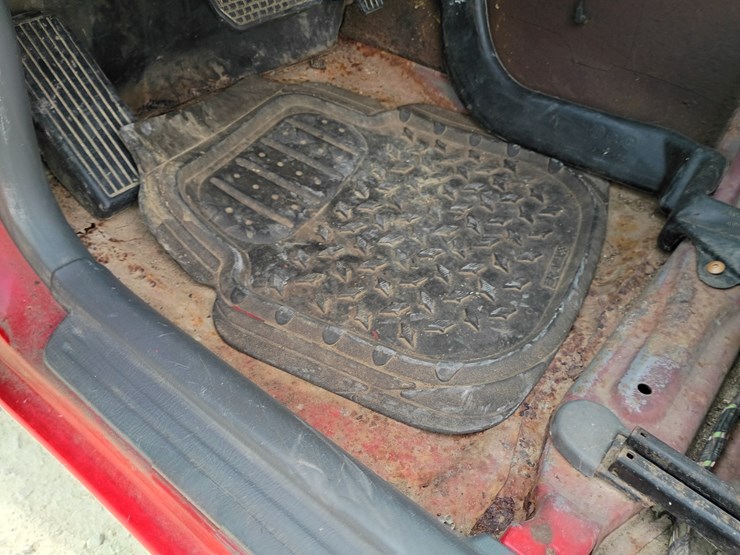 2000-chevrolet-tracker-image-33