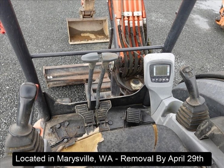 2016-kubota-kx040-4-image-10