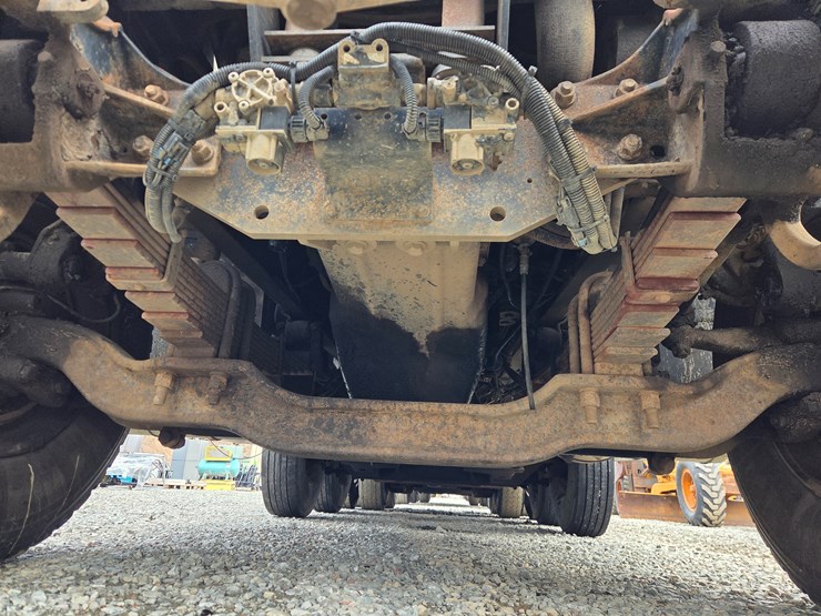 2006-massey-ferguson-8-image-43