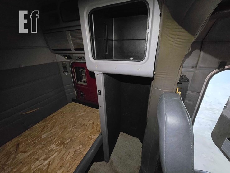 2002-peterbilt-378-image-20