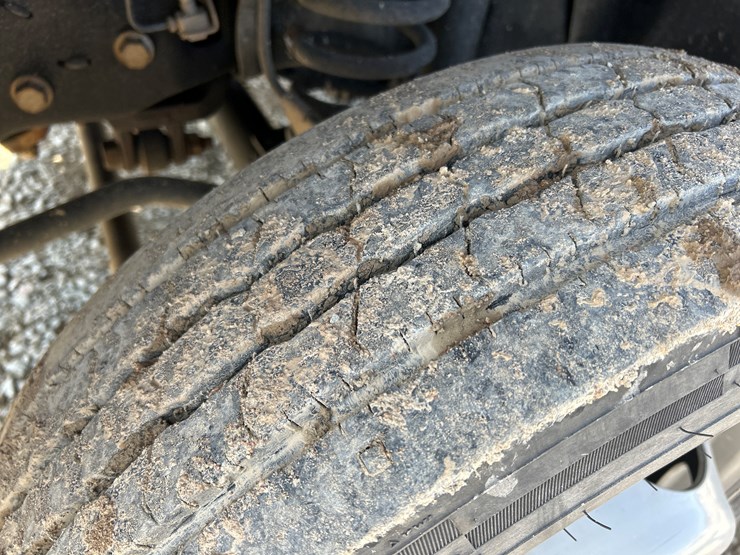 2011-ford-f550-image-72