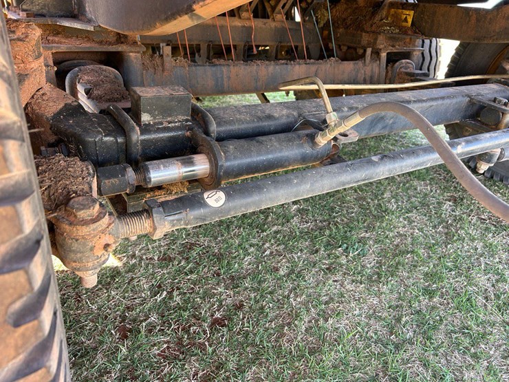 2014-new-holland-big-baler-340-image-12