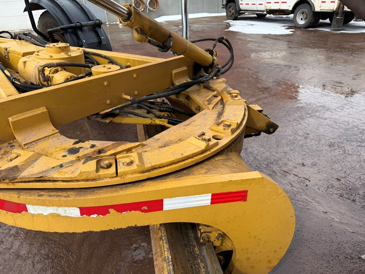 caterpillar-160m-image-30