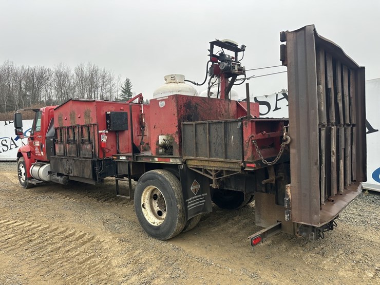 2013-international-durastar-4300-image-3