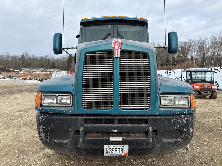 2002-kenworth-t600-image-8