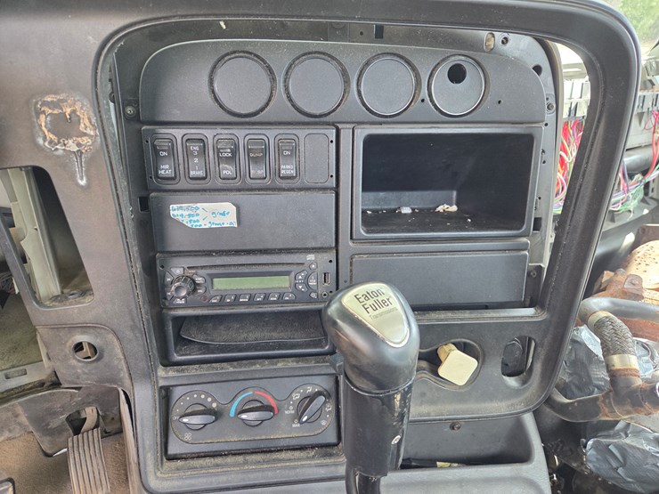 2012-international-prostar-image-47