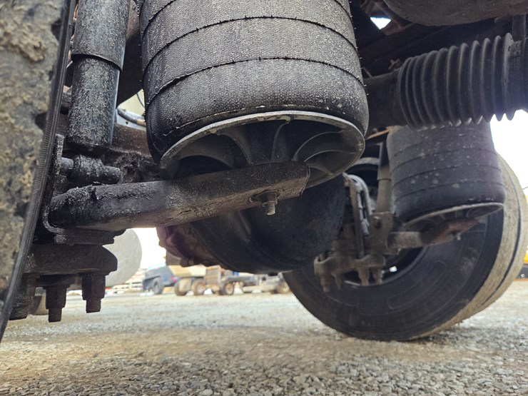 2005-caterpillar-c13-image-35