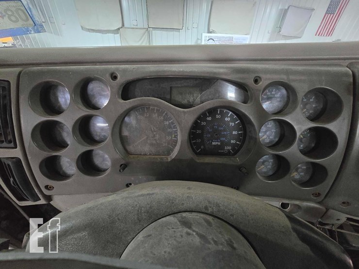 2005-mack-chn613-image-12