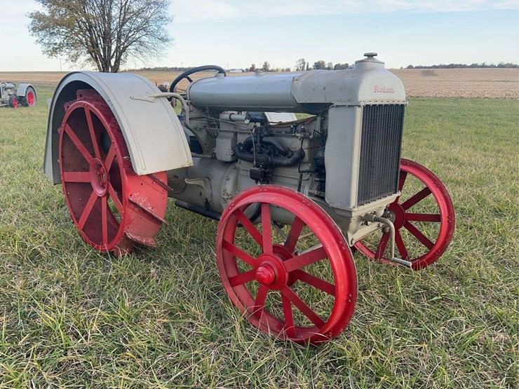 brand-new-never-used-1925-fordson-tractor-image-7