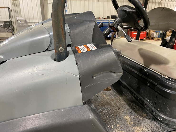 2019-club-car-carryall-1700-image-17